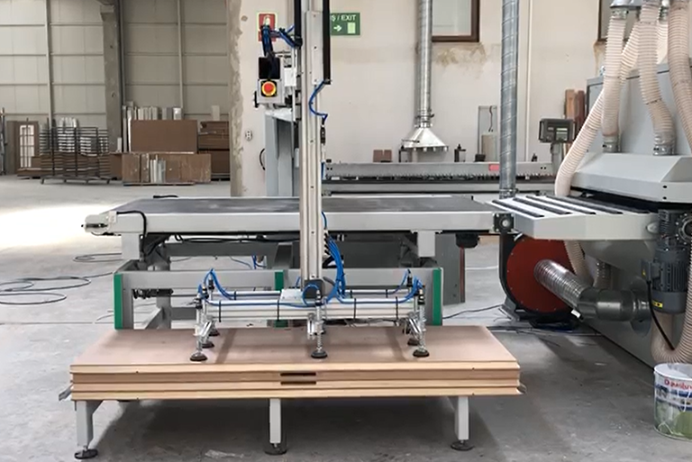 Sistem de încărcare și descărcare automată KR OYBM